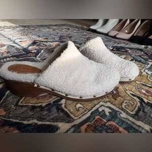 Cozy White Sherpa Clog Mule